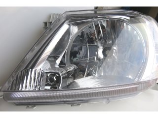 Optique de phare avant gauche Hilux 2009-2011