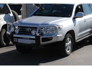 Pare chocs Winch Bar VDJ200