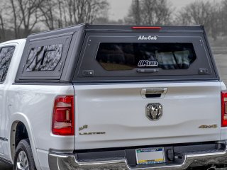 Hardtop Contour Full-size avec fenêtre Dodge Ram 6.5 2009+ Alu-Cab