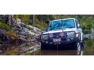 Pare chocs ARB Winch Bar Deluxe Toyota VDJ7 GRJ7 HZJ7 2007-2023