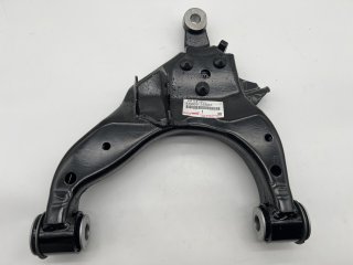 Triangle de suspension inférieur avant droit Land Cruiser KZJ9 KDJ9