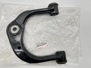 Triangle de suspension supérieur avant gauche Land Cruiser KZJ9 KDJ9
