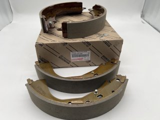 Kit mâchoires de frein arrière Hilux Revo