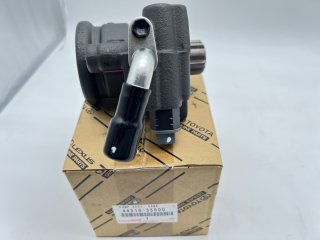 Pompe de direction assistée Land Cruiser KDJ9 KZJ9