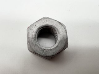 Ecrou fixation tirant de pont HDJ100 - inf ou sup