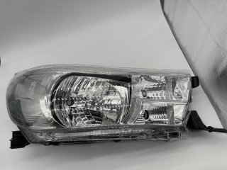 Optique avant droit réglage électrique halogène Toyota Hilux Revo 2016-2018
