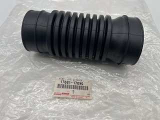 Durite accordéon entre boite à air et turbo HDJ100 08/2002+