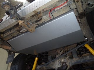 Réservoir de remplacement LRA 146L Ford Maverick DA 1988 - 1994