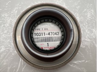 Joint spi pont avant côté droit Hilux Revo