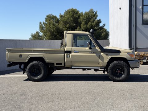 TOYOTA LC GRJ79 SIMPLE CAB BEIGE