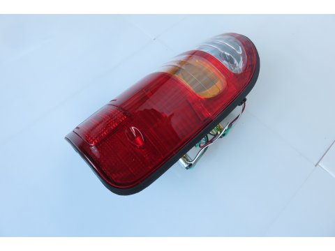 FEU ARD HILUX 02-05