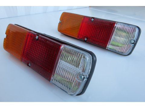 Feu arrière BJ4 modèle 4 fils - La paire
