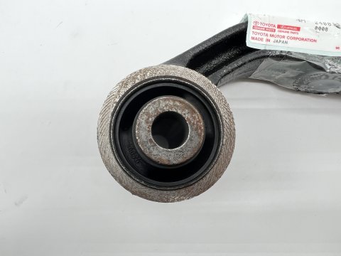 Support gauche de pont avant avec silent bloc HDJ100