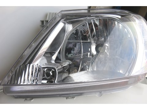 Optique de phare avant gauche Hilux 2009-2011