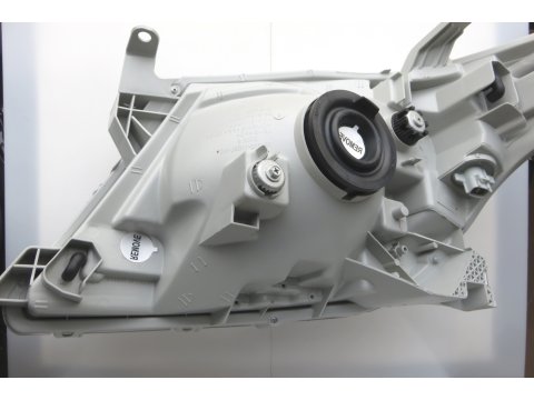 Optique de phare avant droit Hilux 2009-2011