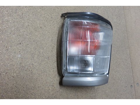 CLIGNOTANT AVG HILUX 98-02