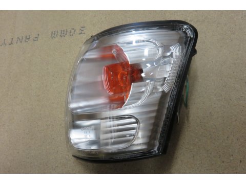 CLIGNOTANT AVG HILUX 02-05