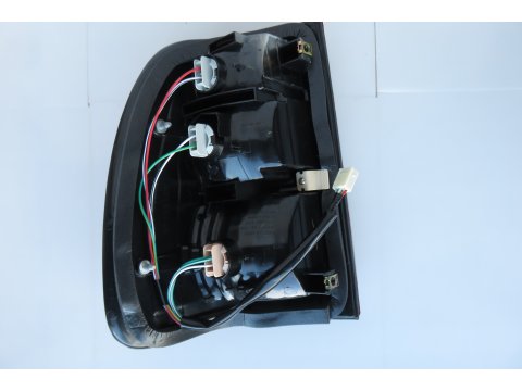 FEU ARD AILE HDJ100 02-05