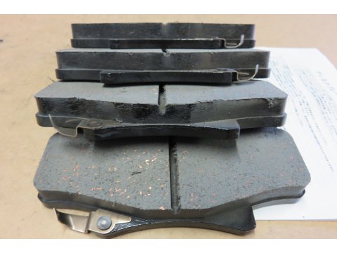 Plaquettes de frein avant Land Cruiser HDJ80 - qualité origine