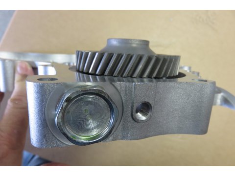 Pompe à huile moteur Aisin HDJ80 24s et HZJ7 1999+