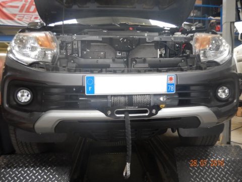 Platine de treuil intégrée au pare-chocs d'origine pour Mitsubishi L200 après 2015 & Fiat Fullback