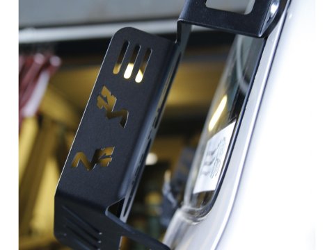 Support de plaques à sable Maxtrax sur le hayon pour Toyota HDJ100 N4-Offroad