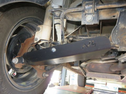 Paire de protections de triangles arrières en PEHD de 6mm pour Dacia Duster N4-Offroad