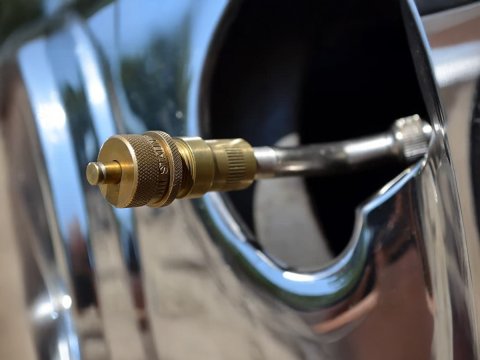Dégonfleur automatique Staun pour pneumatique avec pré-tarage Staun - De 0.4 à 2 Bars