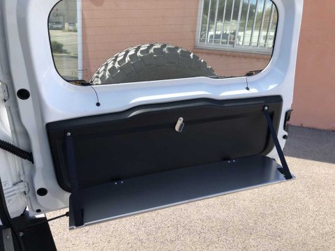 Tablette rabattable N4-Offroad sur porte arrière Jimny après 2019 - version sans ouverture depuis l'intérieur
