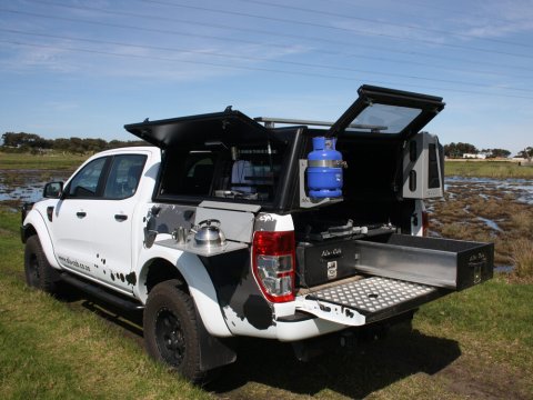Hardtop Adventure noir lisse double cabine Ford Ranger 2012-2022 Alu-Cab