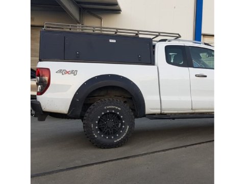 Hardtop Explorer noir lisse Ford Ranger super cab 2012-2022 Alu-Cab