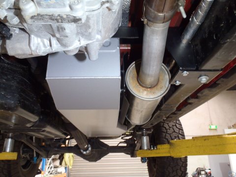 Reservoir LRA Jeep Gladiator JT 3.6V6 Pentastar - 64L supplementaire