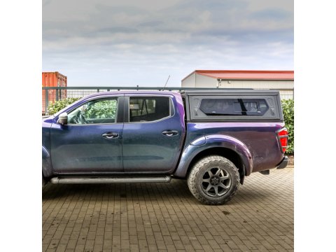 Hardtop Contour noir/ lisse avec fenêtre latérale pour Nissan Navara NP300 EU 2015+ double cabine Alu-Cab