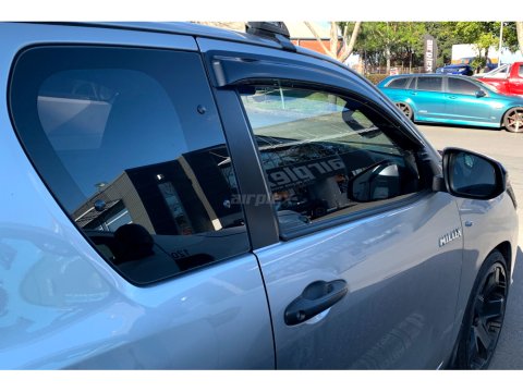 Jeu 2 déflecteurs de vitre avant Hilux Revo simple et Xtra cabine - montage collé