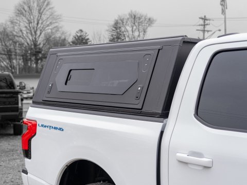 Hardtop Contour Full-size avec fenêtres Ford F150 benne 5.5