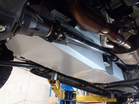 Réservoir LRA Ford Ranger Raptor 3.0 EcoBoost V6 135L Remplacement