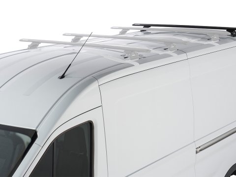Kit 1 barre de toit noire 1800mm Vortex avec pieds RLTP Ford Transit 2014-