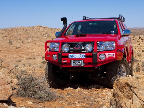 W/BAR HILUX 05-11 FLARES AF2O