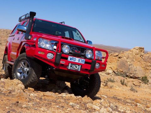 W/BAR HILUX 05-11 FLARES AF2O
