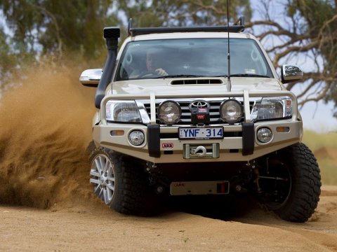 W/BAR HILUX 11ON FLARES AF20