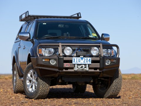 WINCH BAR TRITON LATE09ON WITH FLARES