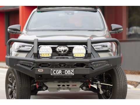 Pare-chocs avant acier ARB Summit MKII Bullbar Toyota Hilux Revo 2022+