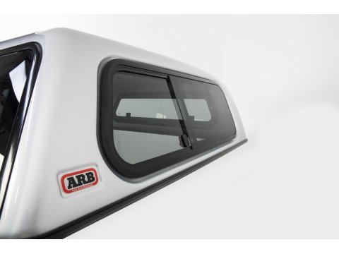 Hard top ARB Classic Smooth avec vitres latérales coulissantes pour Toyota Hilux Revo Double Cab J-Deck 2016-2025