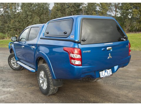 Hard top ARB Classic Smooth avec vitres latérales relevables pour Mitsubishi L200 Double Cab 2015-2023