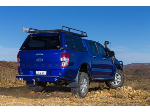 Hard top ARB Classic Smooth avec vitres latérales coulissantes pour Ford Ranger Double Cab T6 / T7 / T8 2012-2022