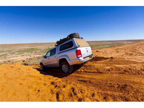 Hard top ARB Classic Smooth avec vitres latérales relevables pour Volkswagen Amarok Double Cab 2010-2022