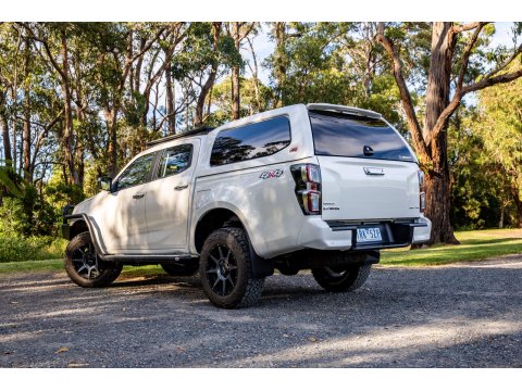 Hard top ARB Ascent Smooth avec vitres latérales relevables pour Isuzu DMax Double Cab 2020+