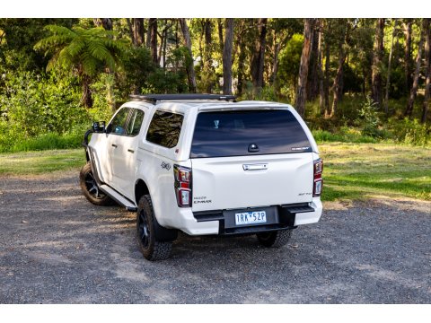 Hard top ARB Ascent Smooth avec vitres latérales relevables pour Isuzu DMax Double Cab 2020+