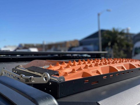 Plateau de fixation pour plaque de désensablage Maxtrax Alu-Cab