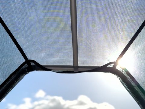 Avancée protection pluie et soleil James Baroud pour tente de toit Odyssey M et L